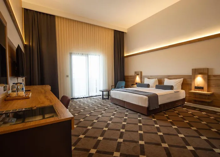 Karpalas City Hotel & Spa